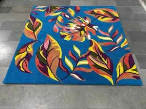 Falling Leaves Hand-Tufted Rug with Warm Autumn Hues & Botanical Design - Picture 1 of 3