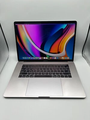 Apple MacBook Pro 15" 2017 TouchBar Core i7 2.9GHz 16GB Ram 512GB SSD [E96] Foto 1 de 4