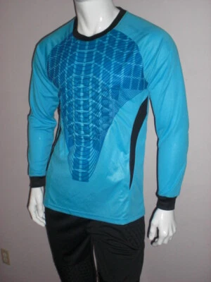 成人守门员足球套装每件30美元(可检查尺寸)带短裤 — 第 1/2 张图片