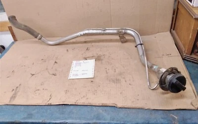 Ford Freestyle 2005 3,0 L AWD tanque de combustible cuello de llenado  Foto 1 de 4