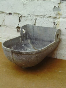 Vintage Aluminium/Metal Farm Cattle Water Bowl Trough ideal Small Garden Planter - Picture 1 of 17