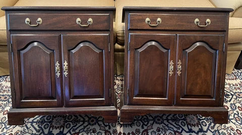 Pair of Henkel Harris Mahogany Rafferty Nightstands  S￼tyle 114 #2 Cover