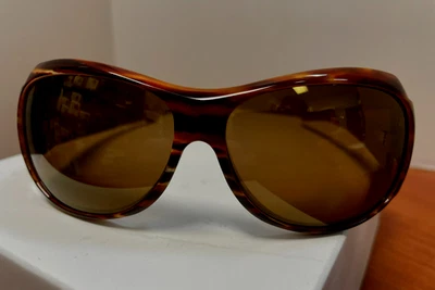 Gafas de sol Maui Jim Lehua MJ-203-22, monturas marrones, hechas en Italia Foto 1 de 4