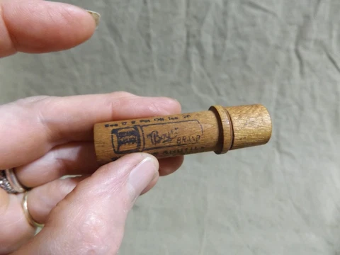 Antique ça 1900 Wood Needle Case Advertising BOYE NEEDLE CO Cover