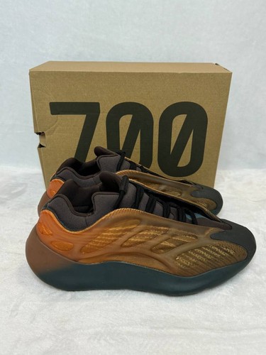 Taglia 9 5 Adidas Yeezy 700 V3 Copper Fade GY4109