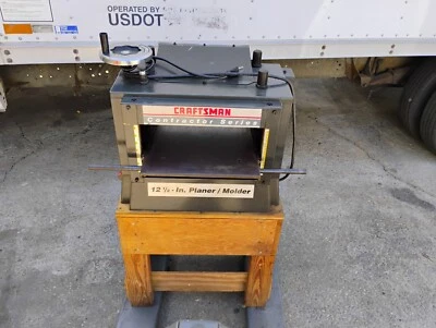 Cepilladora de espesor de madera Craftsman serie contratista de 12,5 pulgadas Foto 1 de 4