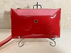 NEW SONDRA ROBERTS SQUARED RED AND PINK FAUX PATENT LEATHER WRISTLET/WALLET - Picture 1 of 3
