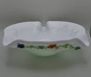 Vintage Flowers Fused Art Glass Centerpiece Bowl Handcrafted White Pinched 8.5" - Picture 1 of 19