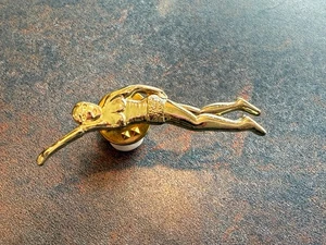 Tie Tack Model Swimming Man Gold Tone Freestyle Olympics Competition VTG Men's - Picture 1 of 8