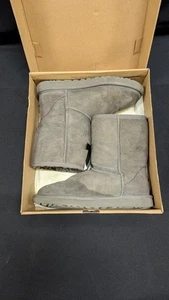 UGG Women's Classic Short II Grey 1016223-GREY Size 8 Water-resistant - Picture 1 of 14