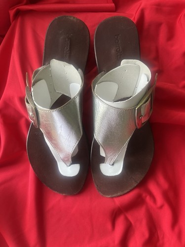 ADIDAS Sandali donna tutto pelle tanga argento taglia UK 6 usati