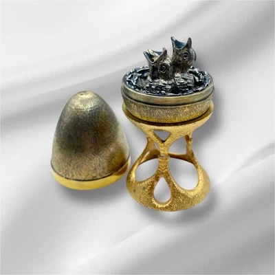 "Яйцо-сюрприз Stuart Devlin из чистого серебра — ""3 цыпленка"" No" 24/100 (Лондон, 1973) - Изображение 1 из 4