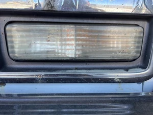 89-91 SUBURBAN 1500 Driver LH Park Lamp-Turn Signal - Picture 1 of 1