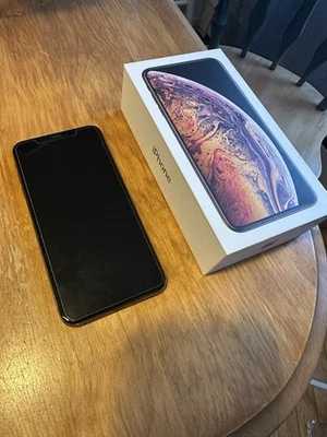 iPhone XS Max 64gb - Gold - w/ Original box - Image 1 of 4