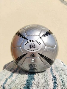 ADIDAS ROTEIRO Euro Cup 2004 Portugal Soccer Match Ball Official Size 5 - Picture 1 of 4