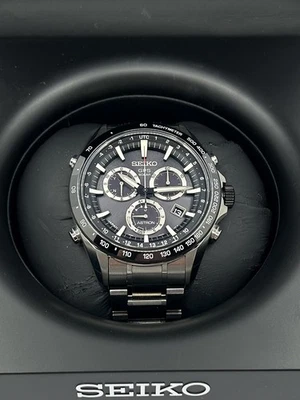 SEIKO ASTRON GPS SOLAR WATCH 8x82 SSE011 W/Box and Manual - Image 1 of 4