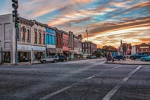 Pulaski Tennessee Square #1 12 x 18 Picture HDR Fine Art Print - Picture 1 of 1
