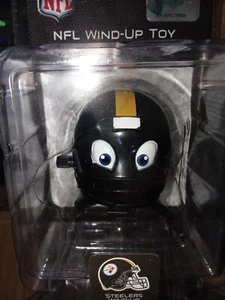 Casco Pittsburgh Steelers Bleacher Creatures Wind Up Team NFL WIND UP LOTTO di 11 - Foto 1 di 2