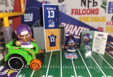 2017 NFL Series 6 Teenymates New York Giants WR Odell Beckham Jr. figure/locker Cover
