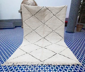 BENI OURAIN MOROCCAN BERBER RUG CARPET - Natural Colors - Crosshatch - 5.5 x 8.3 - Picture 1 of 6