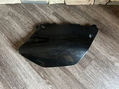 Panel lateral derecho motocross Yamaha YZ125 & YZ250 2002-2014 de Acerbis Foto 1 de 4