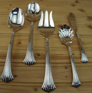 Oneida Floral Queen 5-teiliges Servierset - massiv & geschlitzter Löffel, Fleischbutter, Zucker - Bild 1 von 9