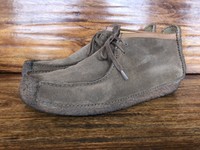 clarks wallabees size 13