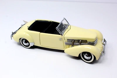 Franklin Mint 1/24 Scale B11PN92 - 1937 Cord 812 Phaeton Coupe - Cream Hong Kong - Image 1 of 4