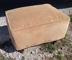 Mid Century hellbrauner Fußhocker/Osmanisch (FS136) - Bild 1 von 5