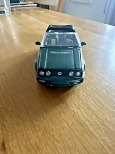 Modellauto VW Golf Cabriolet 1988 in grün Größe 1:43 Sammlerstück - Bild 1 von 6