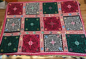 VTG Large Quilt topper, needs finished  colorful applique Fabric 71 x 95 - Picture 1 of 13