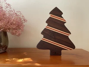Walnut Christmas Tree Cutting Board | Serving Board | Charcuterie Board - Bild 1 von 9