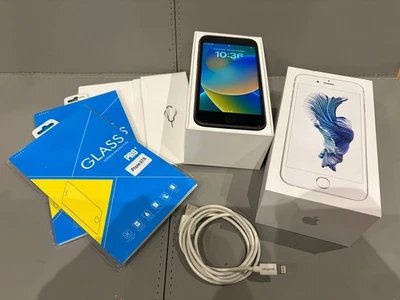 iPhone 8 64Gb black/Space Gray Unlocked With 2 New Screen Protectors - Image 1 of 4