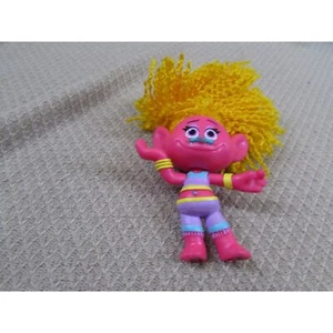 Muñeca/juguete figurativo Dreamwork's Trolls Hasbro DJ Suki 3 1/2 pulgadas de alto - Imagen 1 de 6