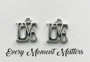 20 x Tibetan Silver LOVE WORDING LOVE LETTERS 15mm x 13mm Charms Pendant - Picture 1 of 5