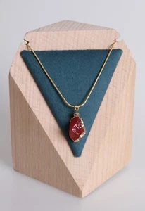 Moderna Cadena chapado en oro 18k colgante rojo cristal de roca Regalo Mujeres - Picture 1 of 20