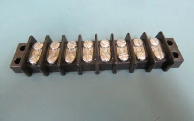 KULKA  602GP-4 Qty of 5 per Lot TERM BLOCK 4 POS  - Image 1 of 4