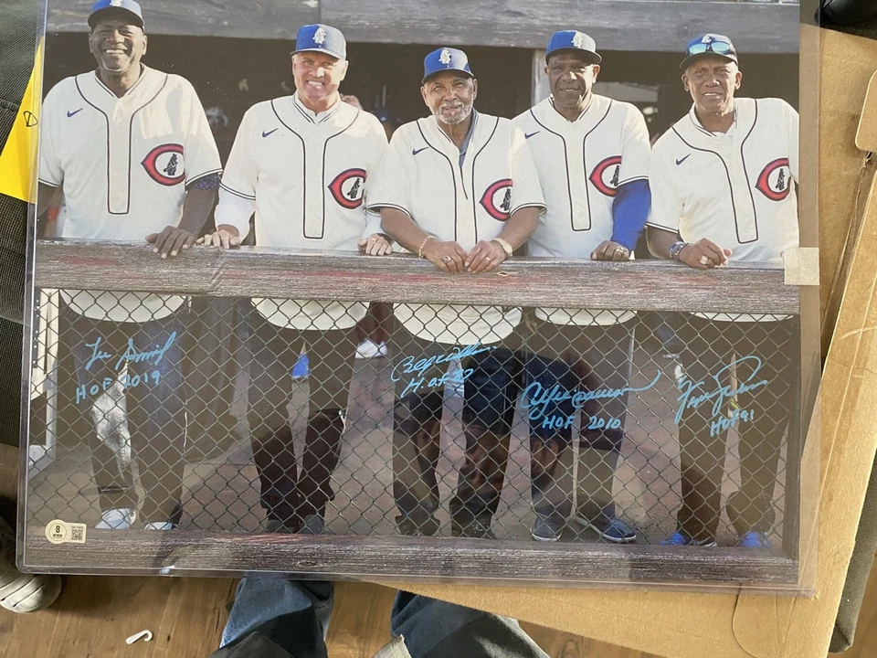 ПОДПИСАННЫЙ КУБИК SMITH WILLIAMS DAWSON JENKINS ПОЛЕ МЕЧТЫ 16X20 СЕРТИФИКАТ ПОДЛИННОСТИ BSA - Изображение 1 из 1