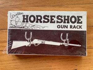 *NUEVO* 1950S SAN ANGELO ALUMINIO WESTERN HERRADURA PISTOLA ESTANTE Ganchos Rifle Abrigo Sombrero - Imagen 1 de 5