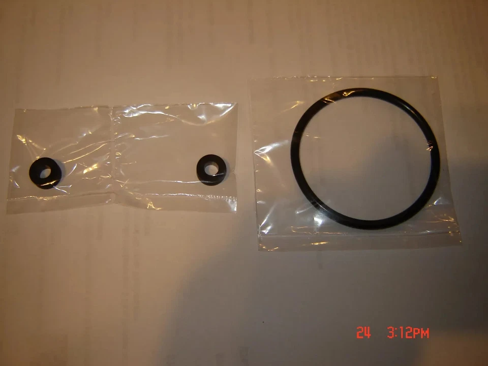 SILMA DUO PROIETTORE 8 mm. KIT 1 CINGHIA MOTORE/OTTURATORE+2 ANELLI PIATTE - Immagine 1 di 1