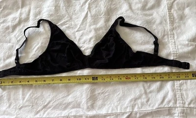 Sujetador negro sin etiqueta 34B sin marca? Foto 1 de 4