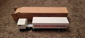 Camión semirremolque Ertl Kenworth Coe 1:48 acero prensado TRANSVAN NUEVO - Imagen 1 de 7
