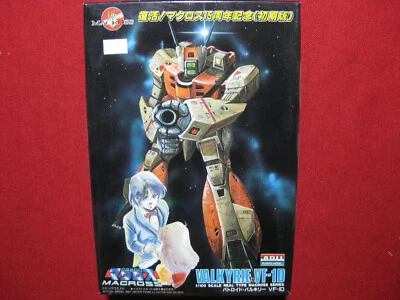 Macross VF-1D Battroid Valkyrie Arii 1/100 Model Kit Vintage Robotech +Figure 3 - Image 1 of 4