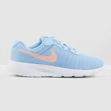nike tanjun colours