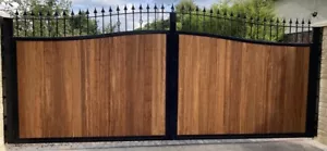 Wooden Gates - Picture 1 of 10