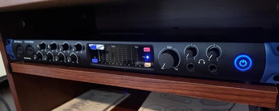 Interfaz de grabación de audio PreSonus Studio 1824C - Respaldo de estudio con cámara de radio TH-200X Foto 1 de 3