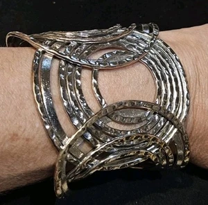 Hammered Silver Plated Intrinsic Circles Modern Cuff Bracelet  - Picture 1 of 3