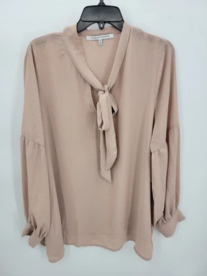 Blusa eduardiana Collective Concepts Top Mujer Plus 1X Rosa Rubor Cuello Atado Foto 1 de 4