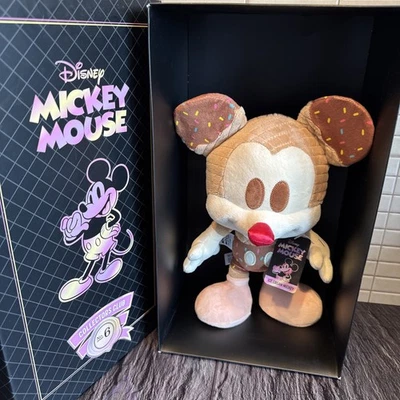 Mickey Mouse Collectors Club No 6 Of 12 Cupcake Mickey See Description  - Image 1 of 4