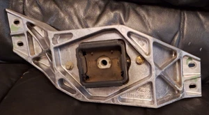 FORD SIERRA COSWORTH 4X4 GEARBOX CROSS MEMBER V88BB6A092AB - Picture 1 of 7
